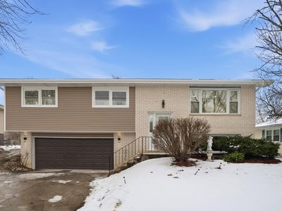 2417 Hickory Dr