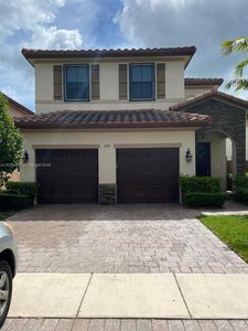 595 SE 33rd Ter