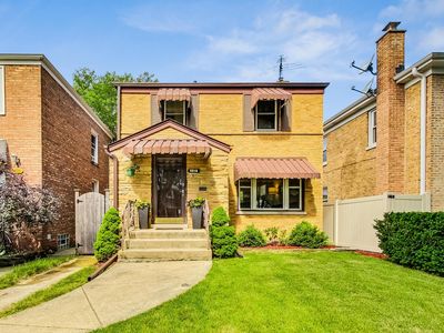 4018 N Plainfield Ave