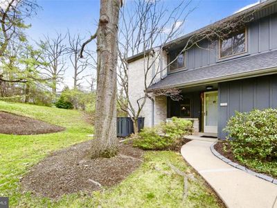 529 Foxwood Ln