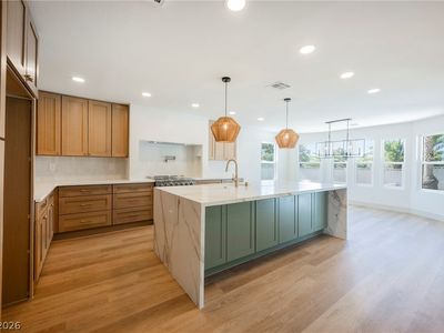 2755 S Torrey Pines Dr