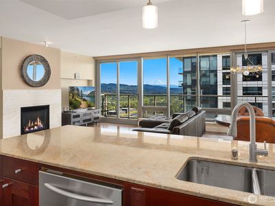 650 Bellevue Way NE #3802
