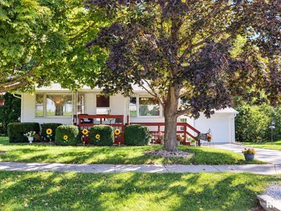 424 N Pekin Ln