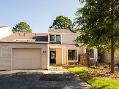 12 Fairway Woods Cir