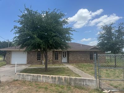 Property at 911 Pine Ave, Zapata, TX