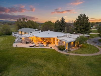 18 Circle 8 Dr