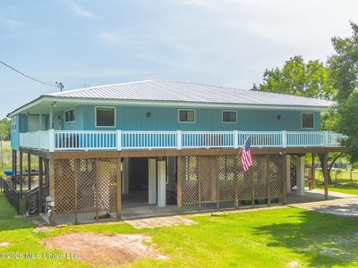Property at 8821 Pickering Forrest Dr, Ocean Springs, MS