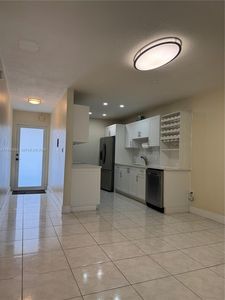 300 NE 191st St APT 219