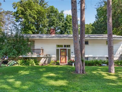 135 Lee Dr