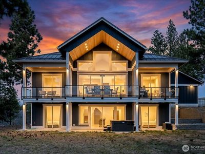 1114 Blazing Star Lane