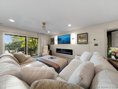 365 Waters Edge Dr #1B
