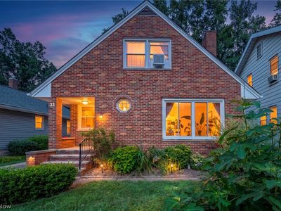 33 Devonshire Dr