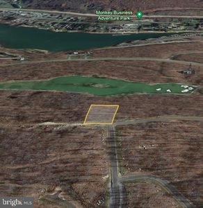 Property at 27 Biltmore Ridge Trl, Mc Henry, MD