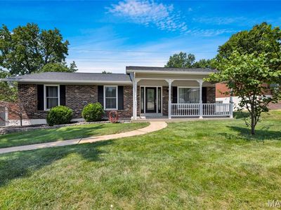 391 Crestbury Dr
