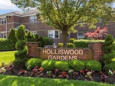 196-08 Pompeii Avenue #1B