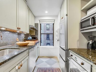 137 W 142nd St APT 2B