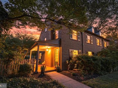 702 Greenhill Ave