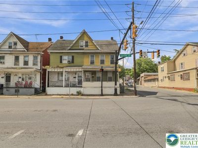200 Center St