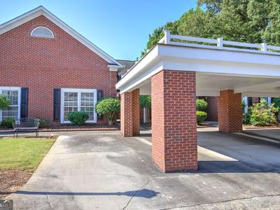 214 Manor Way