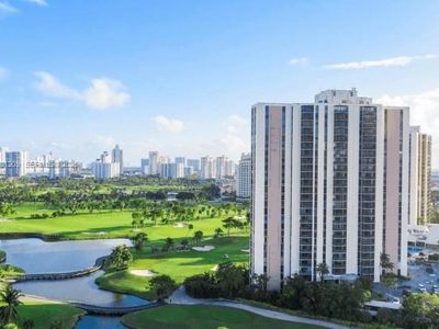 20301 W Country Club Dr APT 826
