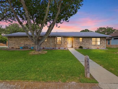 1250 HOLLYHOCK LN