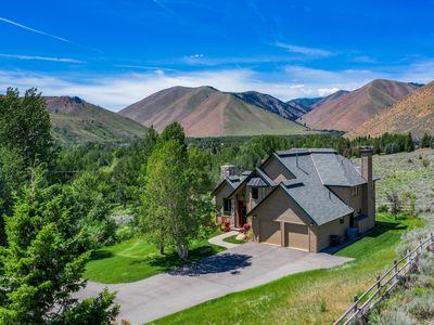 105 Columbine Cir