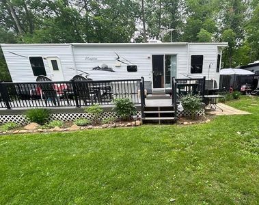 1604 Cozy Lodge Dr NE