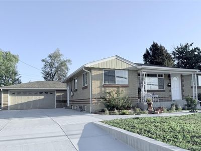 1925 W Florida Avenue