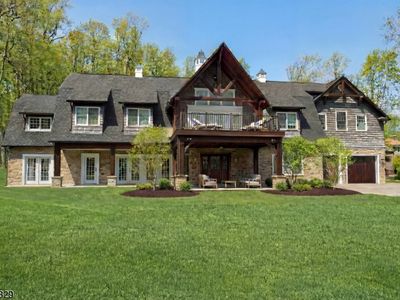 3 Laurel Ln