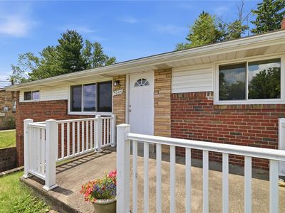 Property at 5044 Leona Dr, Pittsburgh, PA
