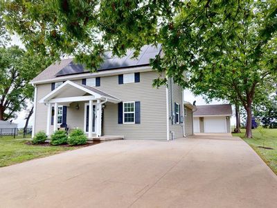 214 S Elm St