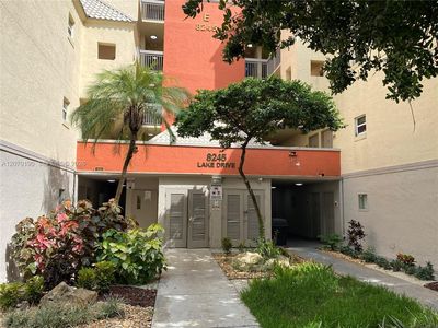 8245 Lake Dr APT 101