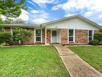 1837 Paxton Dr