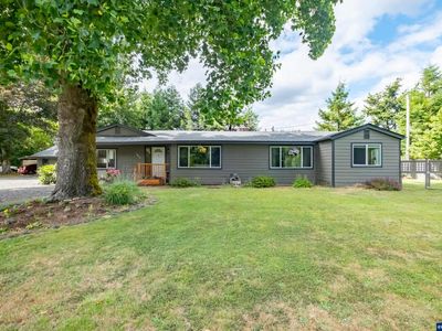 1049 N River Dr