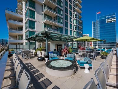 325 7th Ave Unit 211