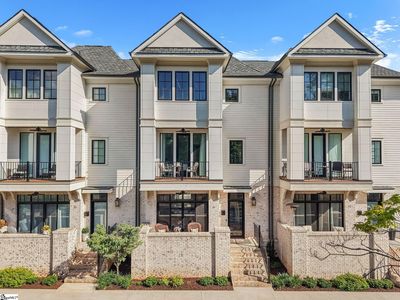 24 Claussen Ave