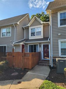 401 Henley Ct APT K