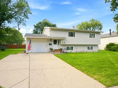 652 Sussex Ln