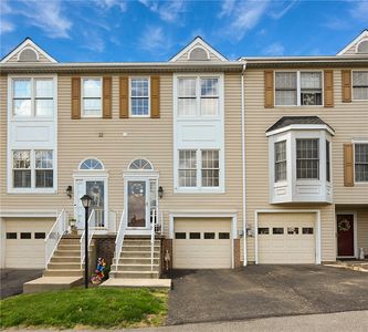 2 Cherryhurst Ln