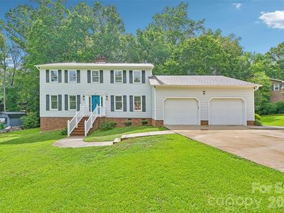 561 Briarwood Rd