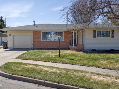 825 W Owens Ave