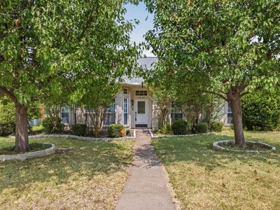 1517 Palisades Dr