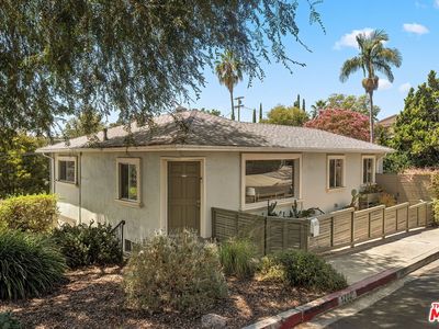 1202 Kipling Ave