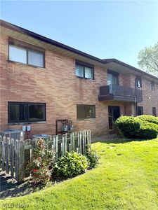 24665 Clareshire Dr APT 104