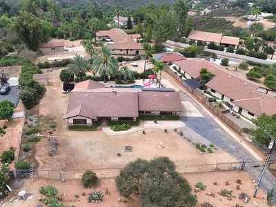 308 La Cresta Heights Rd
