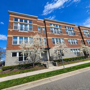 90 Clinton St #2