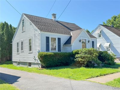 Property at 8 Dexter Ave, Whitesboro, NY