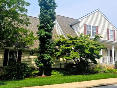 700 Arbor Ln