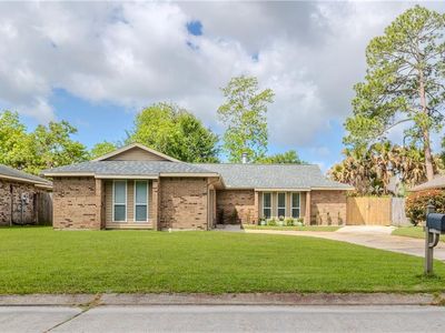 113 Goldenwood Dr