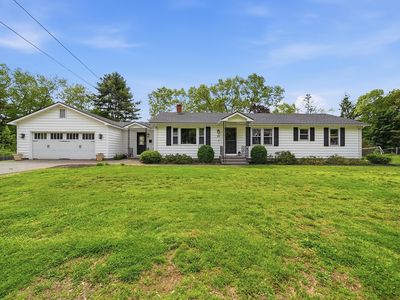 11 W Winkley St
